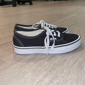 Classic B/W Lace Up Vans